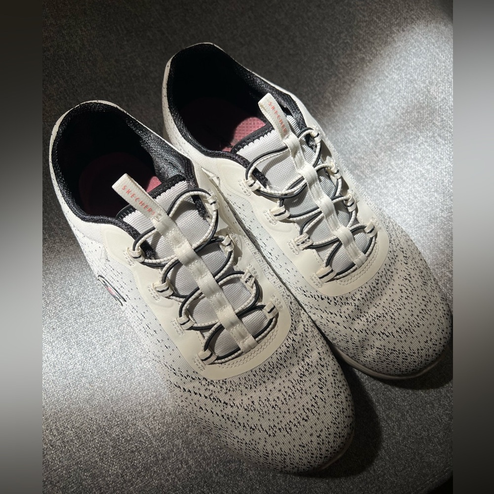 Skechers Vapor Foam Lite Revolve Slip on Sneakers, Women’s size 10